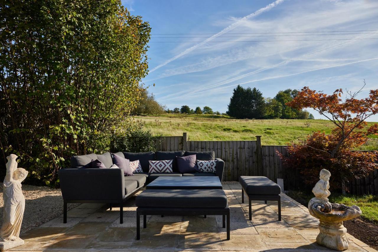 Bungalow On Hillside * Cheltenham